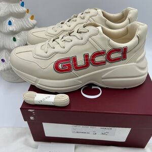 Men’s Gucci Rython leather sneaker with logo print size 9, made in Italy